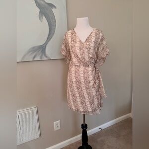 All In Favor light snake print wrap dress flattering design sheer sleeve sz L